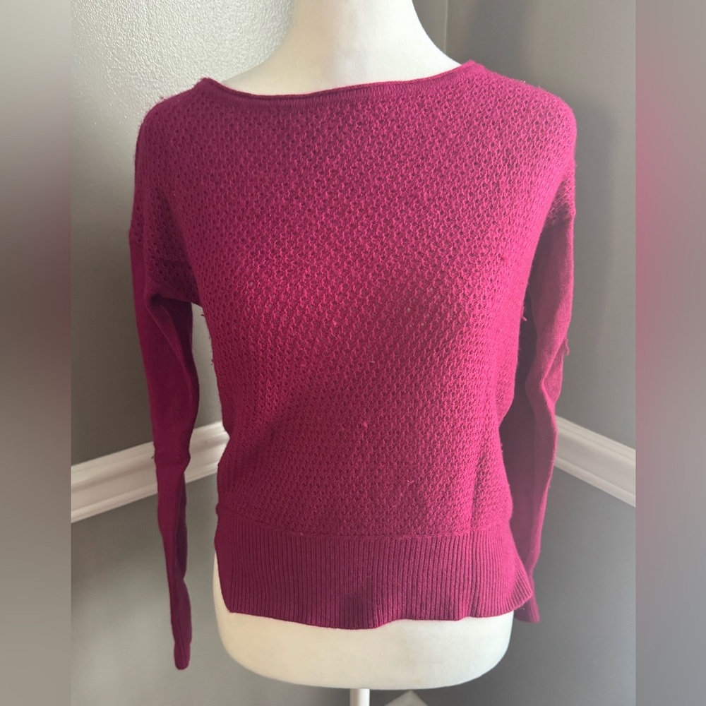 Ann Taylor‎ Loft Merino Wool Magenta Perforated Sweater Women’s Top Blouse XS